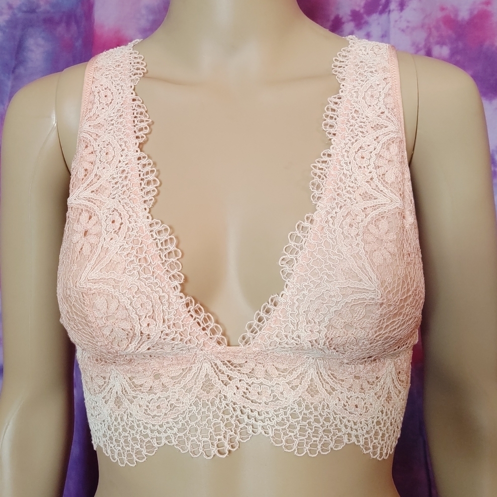 NWT Victoria's Secret Lace Bralette: Small